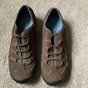 Privo by Clark Women’s Flat Slip-On Shoes